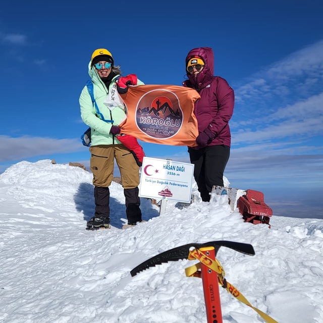 Bolulu dağcılar, Hasan Dağı'na tırmandı
