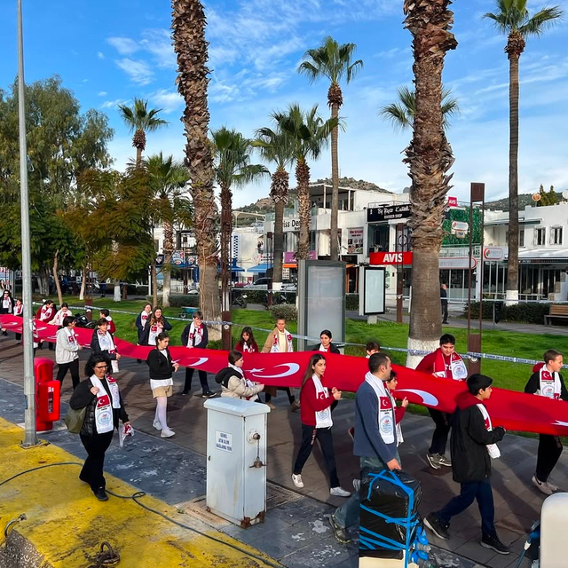 Bodrum'da Sarıkamış şehitleri için anma yürüyüşü yapıldı