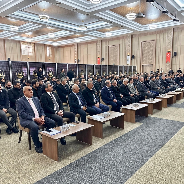 Midyat'ta muhtarlarla toplantı düzenlendi