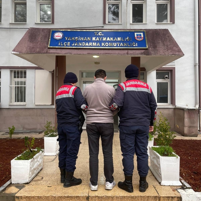 Kırıkkale'de hakkında 8 yıl 6 ay kesinleşmiş hapis cezası bulunan hükümlü y...