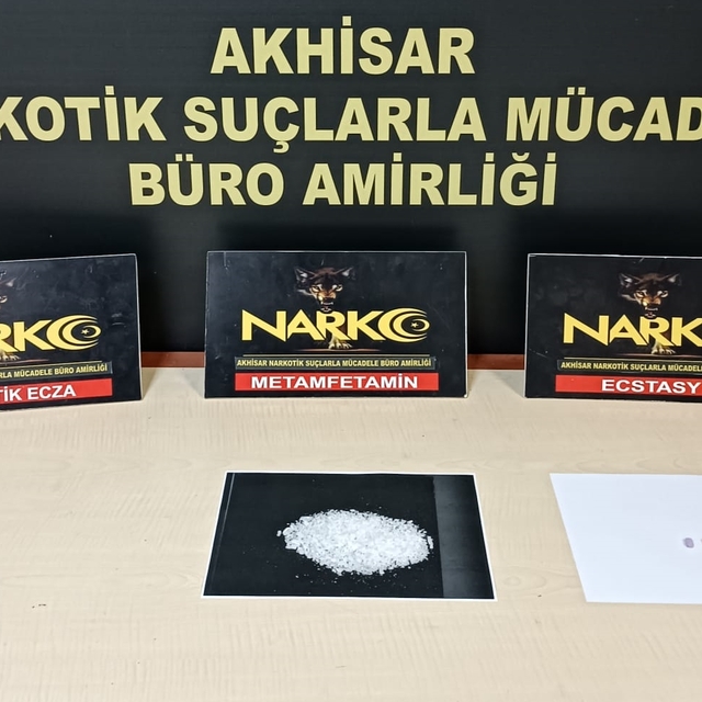 Akhisar'da uyuşturucu operasyonunda 2 kişi tutuklandı