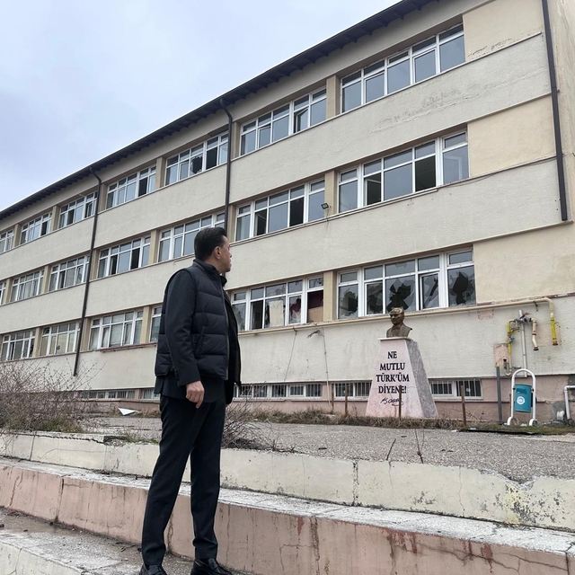 AK Parti Milletvekili Hatipoğlu, Odunpazarı Belediyesine tepki gösterdi