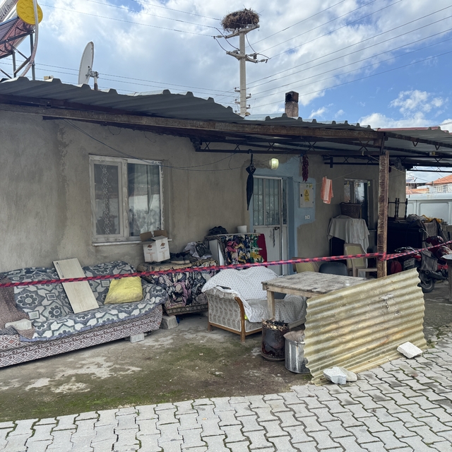 Denizli'de evinde tüfekle vurulan kişi öldü