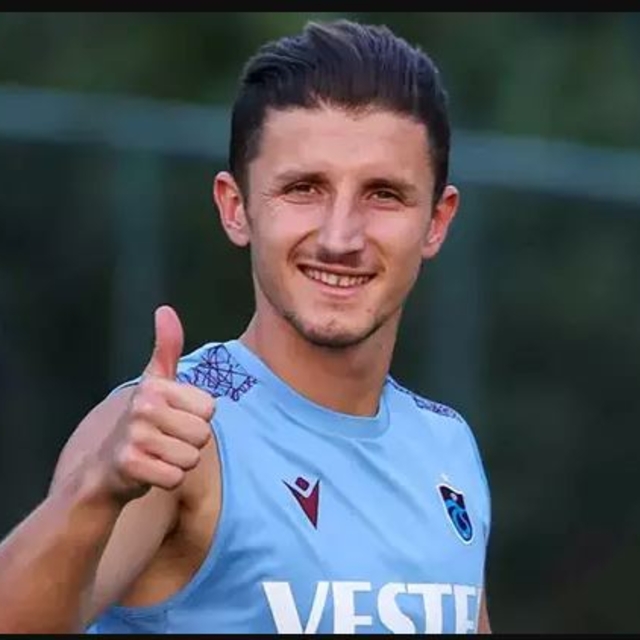 Trabzon'da Enis Bardhi ile yollar resmen ayrıldı