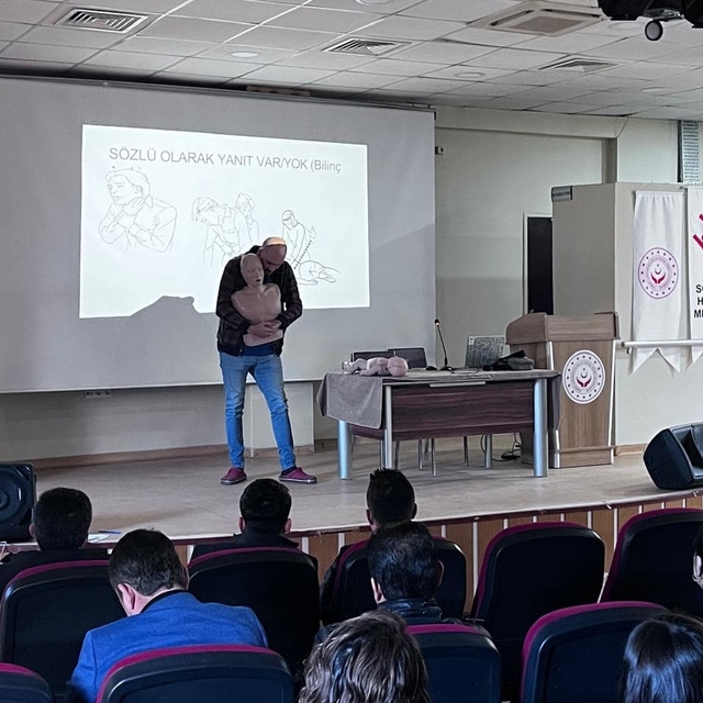 Cizre'de 521 kamu personeline ilk yardım eğitimi verildi