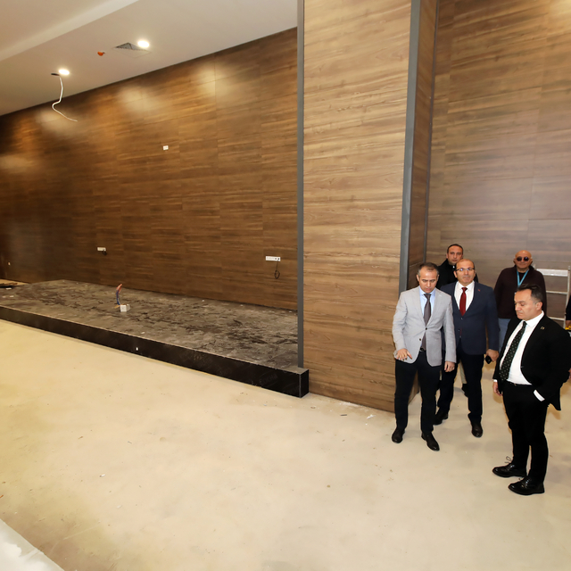 TOGÜ Rektörü Yılmaz, Tıp Fakültesi yeni binası inşaatında incelemede bulund...