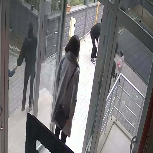 Nefes borusuna şeker kaçan öğrencisini Heimlich manevrası ile kurtardı; o a...