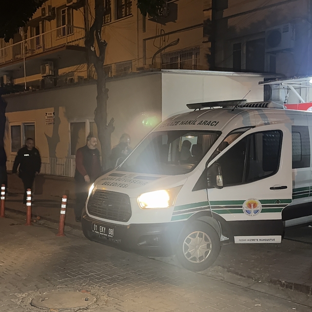 Adana'da polis memuru, eşi ve 4 yakınını öldürdü (3)