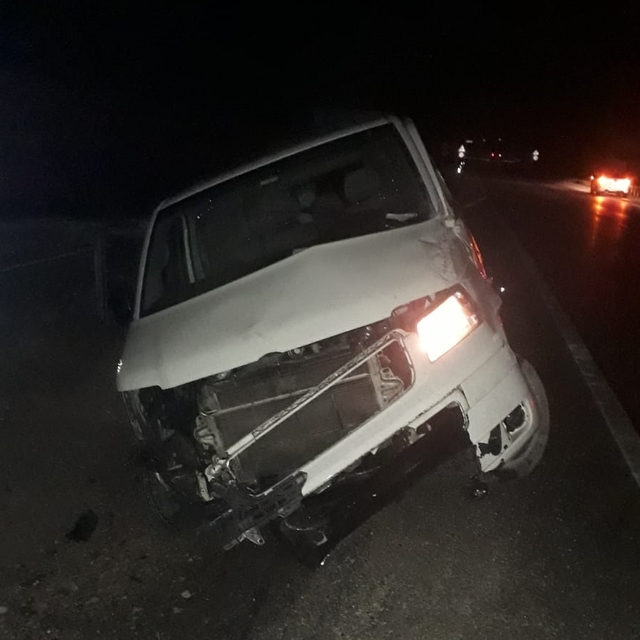 Tokat'ta bariyere çarpan minibüsteki 6 kişi yaralandı