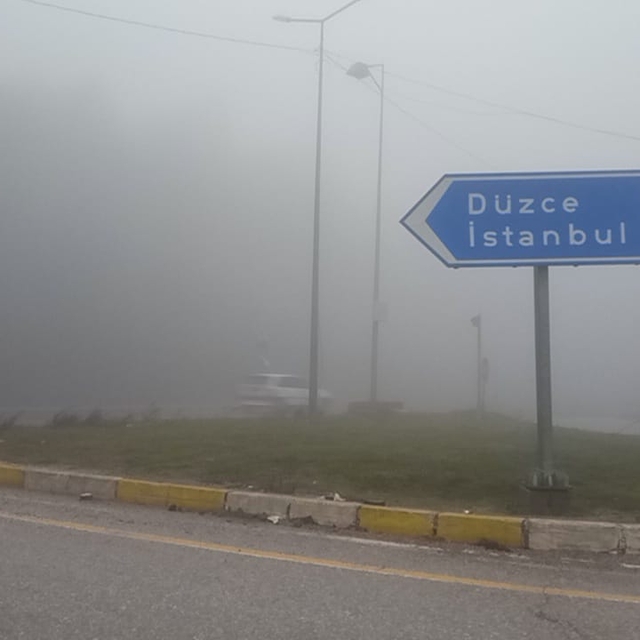 Bolu Dağı'nda sis, görüş mesafesini düşürdü