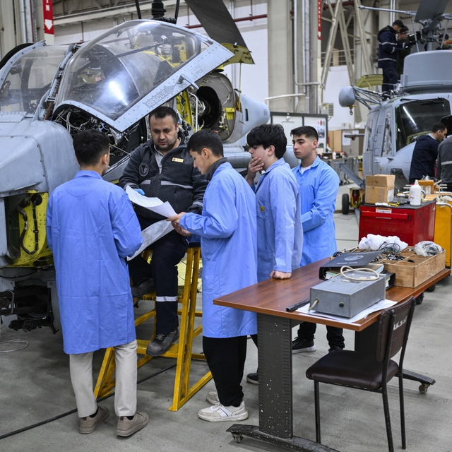 Geleceğin savunma sanayisi teknisyenleri MSB'nin fabrikalarında yetişiyor