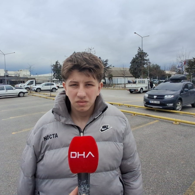 Staj yaptığı atölyede el forkliftinin altında kalan lise öğrencisi yaraland...