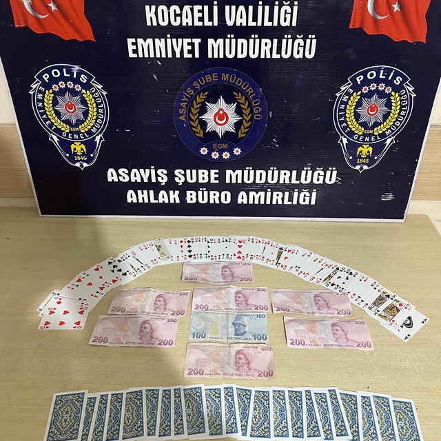 Kocaeli'de kumar oynayan 6 kişiye 55 bin 482 lira ceza verildi