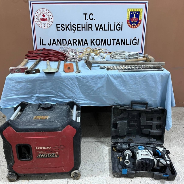 Eskişehir'de el yapımı patlayıcıyla izinsiz kazı yapan şüpheli yakalandı