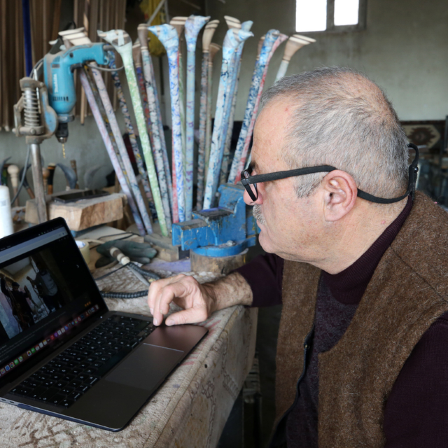 Bitlisli "Yaşayan İnsan Hazinesi" baston ustası Cumali Birol, AA'nın "Yılın...