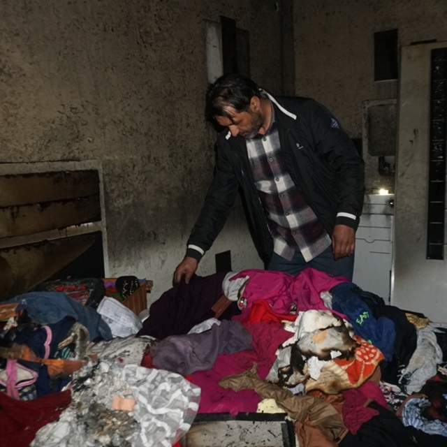 Evi yanan 4 çocuk babası: Tek bir eşyam bile kalmadı