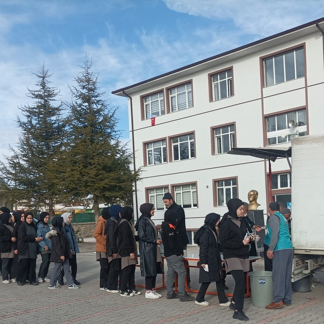 Konya'da öğrencilere destek verildi