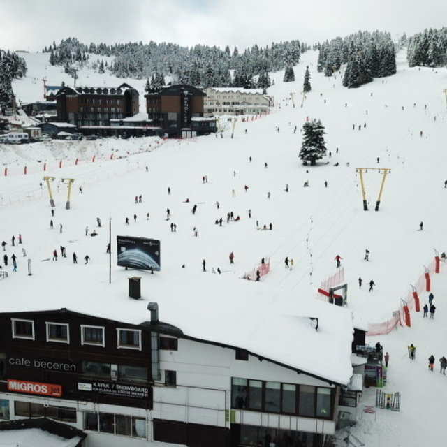'Beyaz cennet' sömestirde dolu; gecelik kişi başı konaklama 16 bin 500 TL
