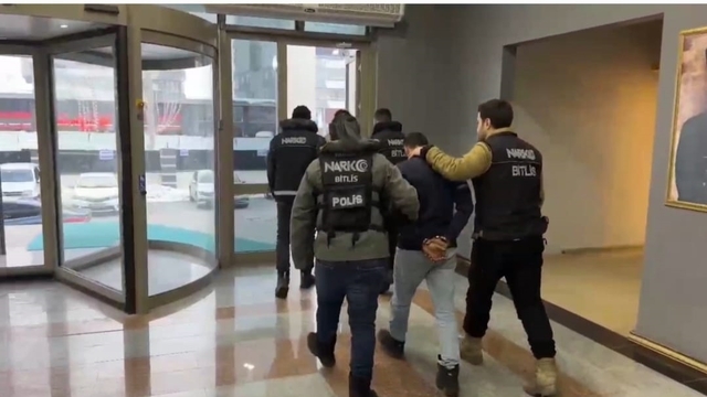 Bitlis merkezli 2 ilde uyuşturucu operasyonunda 2 tutuklama