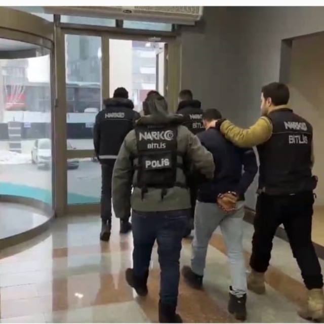 Bitlis merkezli 2 ilde uyuşturucu operasyonunda 2 tutuklama