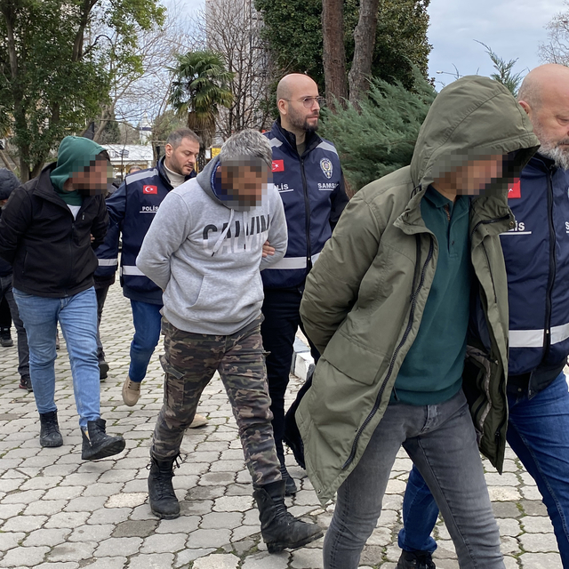 Kilidini kırdıkları elektrikli bisikleti çaldılar; 5 gözaltı