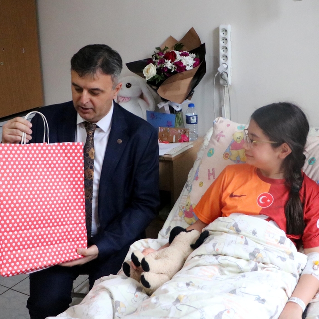 Karnelerini hastanede aldılar