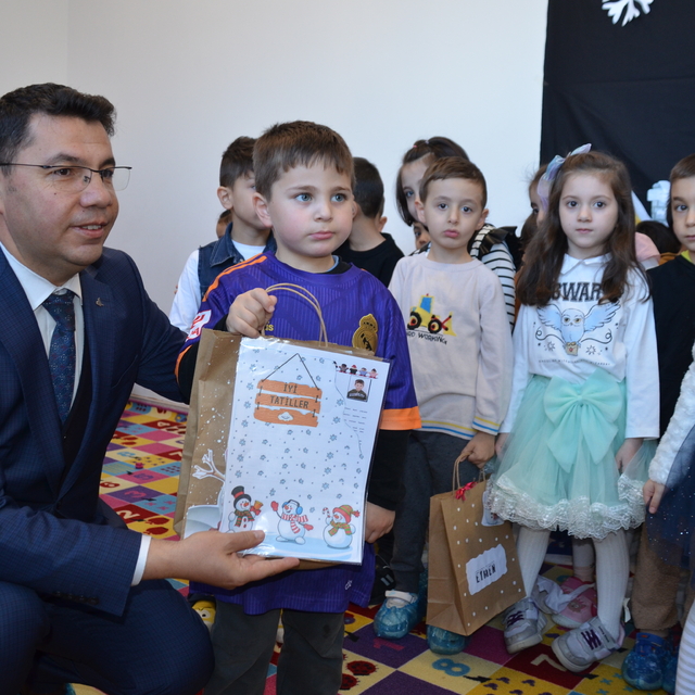 Kahramankazan'da öğrenciler karne heyecanı yaşadı