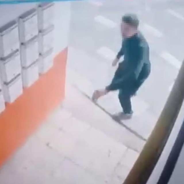 Bolu'da asker kaçağının polisten kaçtığı anlar kamerada