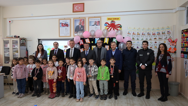 Orta'da ilkokul öğrencilerinin dönem sonu sergisi açıldı