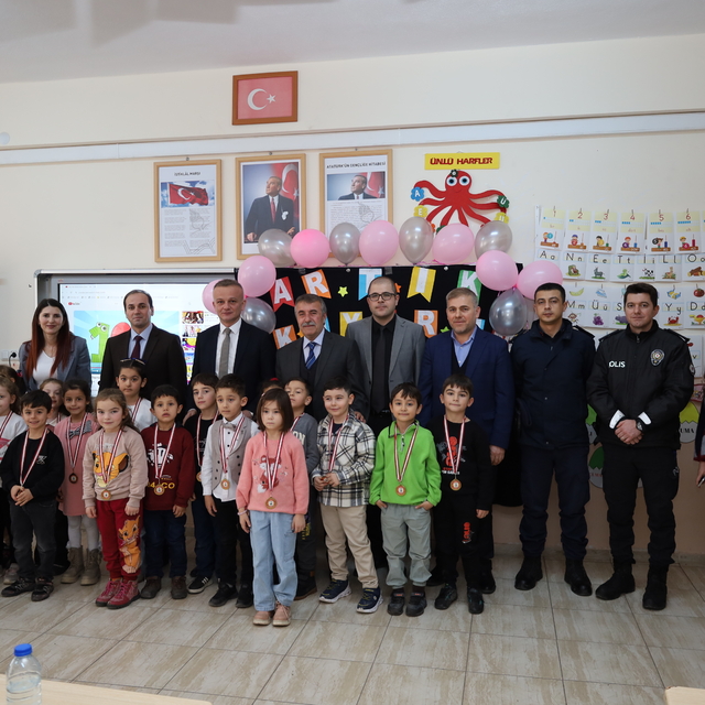 Orta'da ilkokul öğrencilerinin dönem sonu sergisi açıldı