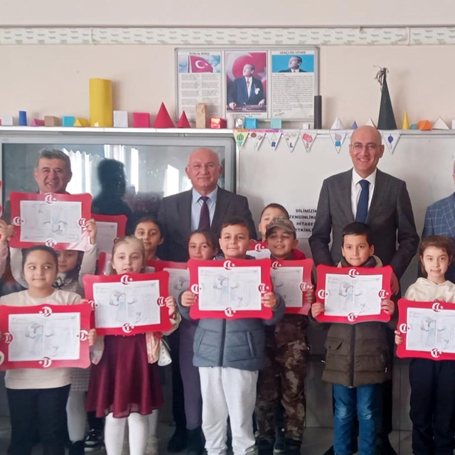 Sorgun'da öğrenciler karnelerini aldı