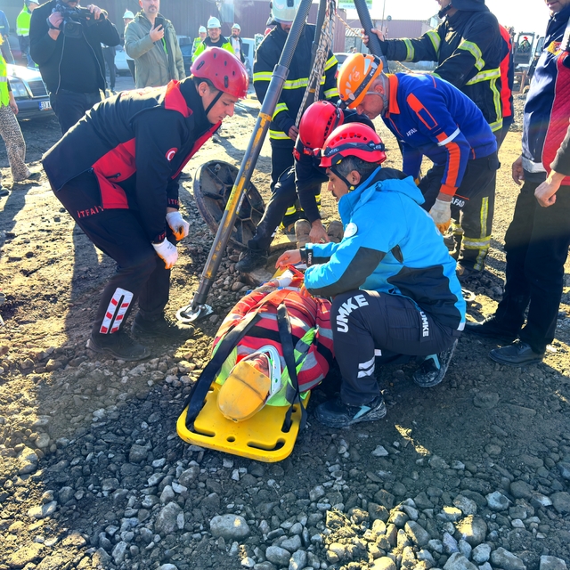 Osmaniye'de kurtarma tatbikatı yapıldı
