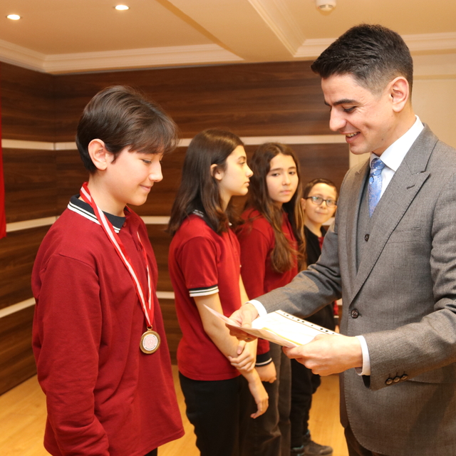 Taşova'da 3 bin 500 öğrenci karne aldı