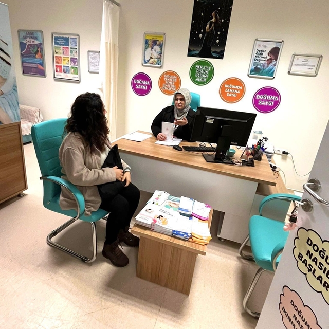 Biga Devlet Hastanesinde Doğuma Hazırlık Ebe Polikliniği açıldı