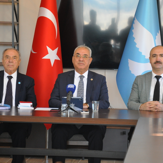 DSP Genel Başkanı Aksakal, Eskişehir'de konuştu: