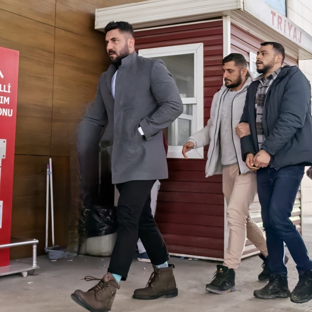 Üzerinde bonzai ile yakalanan uyuşturucu satıcısı tutuklandı