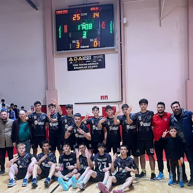 Çankırı Lisesi Voleybol Takımı Türkiye finaline katılmaya hak kazandı