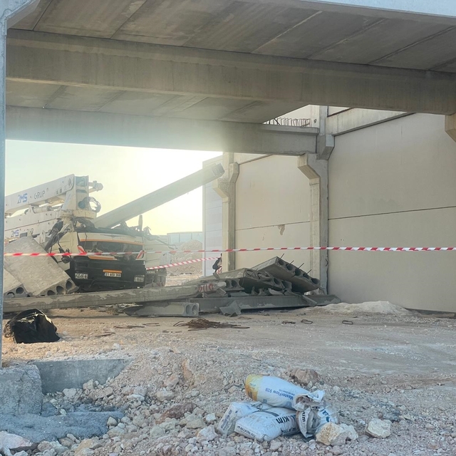 Çalıştığı inşaatta başına beton blok düşen vinç operatörü öldü