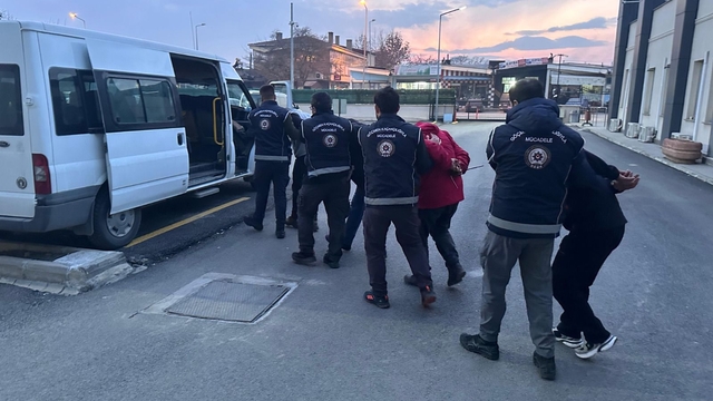 Erzincan'da insan kaçakçılığı iddiasıyla 4 kişi tutuklandı