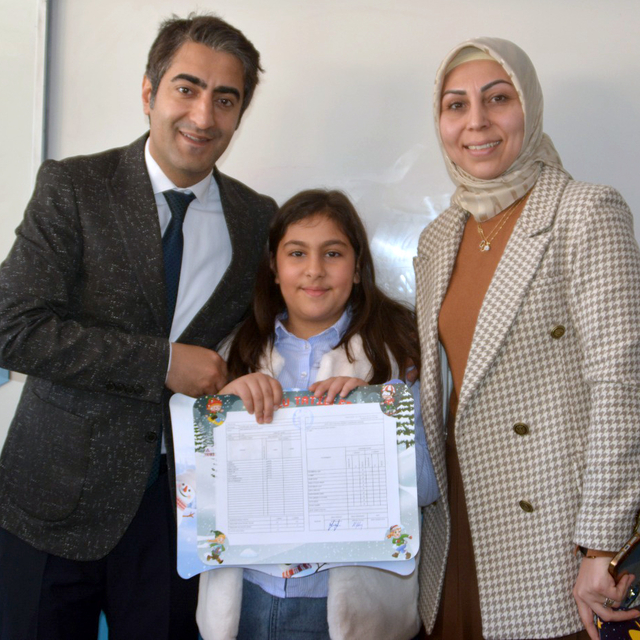 Sarıkamış'ta karne heyecanı yaşandı