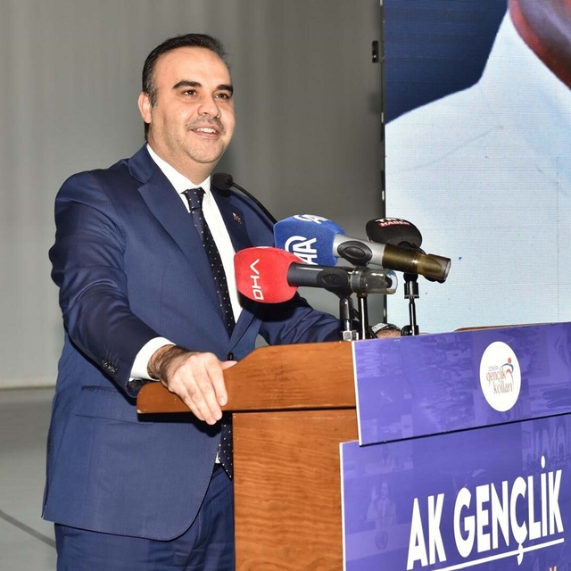 Bakan Kacır ve Bakan Bayraktar, İzmir'de tesis açılışına katıldı (3)