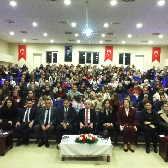 Kırklareli'nde "En İyi Narkotik Polisi Anne Projesi" tanıtıldı