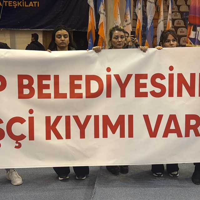 Adalet Bakanı Tunç, Amasya Belediyesinde işten çıkarılan işçilerle görüştü