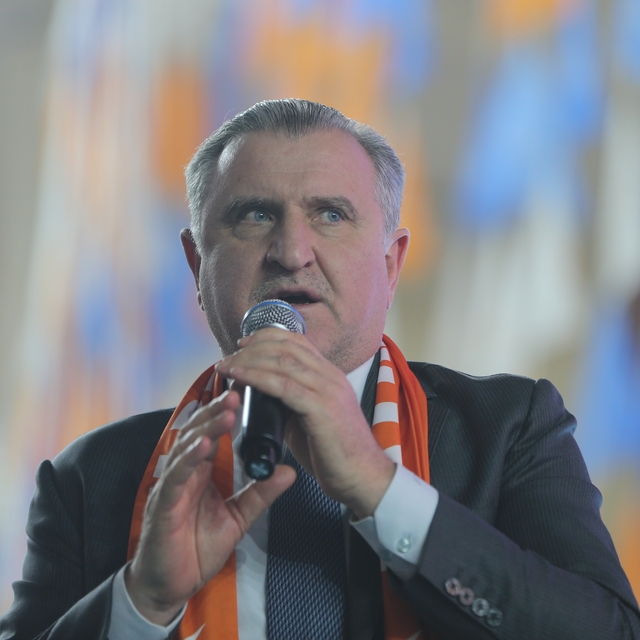 Gençlik ve Spor Bakanı Bak, AK Parti Tokat İl Kongresi'nde konuştu: