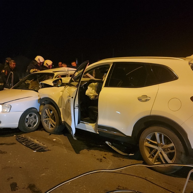 Konya'da otomobil ile cip çarpıştı: 6 yaralı