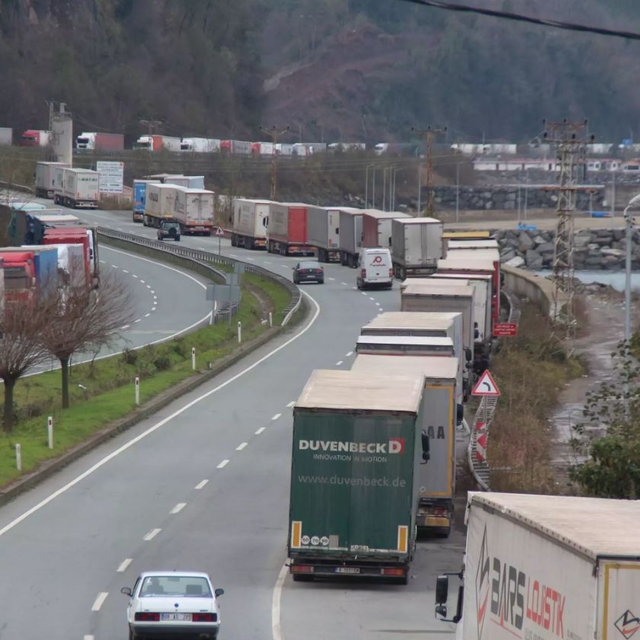 Sarp Sınır Kapısı'ndan 5 milyonu aşkın yolcu geçişi oldu