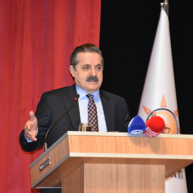 AK Parti Artvin 8. Olağan Merkez İlçe Kongresi yapıldı