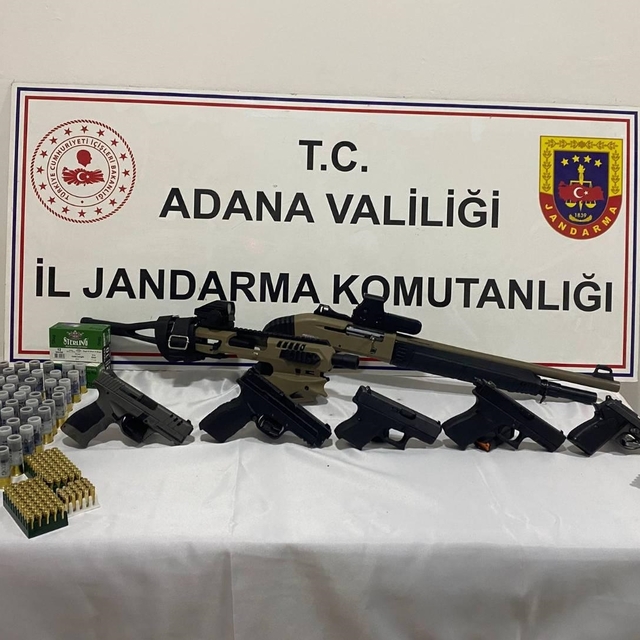 Adana'da 6 ruhsatsız silah ele geçirildi