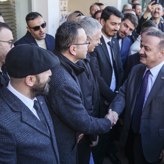 Anahtar Parti Genel Başkanı Ağıralioğlu, Keçiören ve Altındağ ilçe başkanlı...