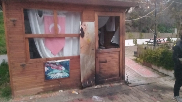 Gerze ilçesinde bir iş yerinde çıkan yangın söndürüldü